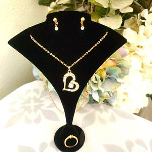 NWOT gold heart jewerly set